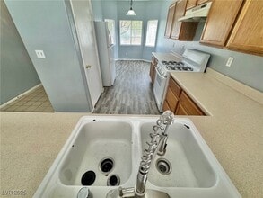 Building Photo - 6025 Draft Horse Dr