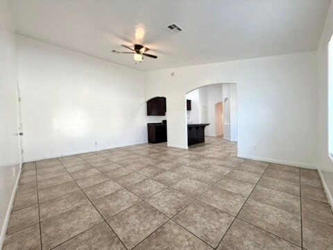 Foto del edificio - 7733 Walpole Ave