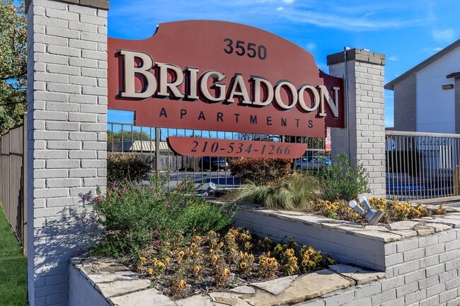 WELCOME HOME! - Brigadoon Apartments