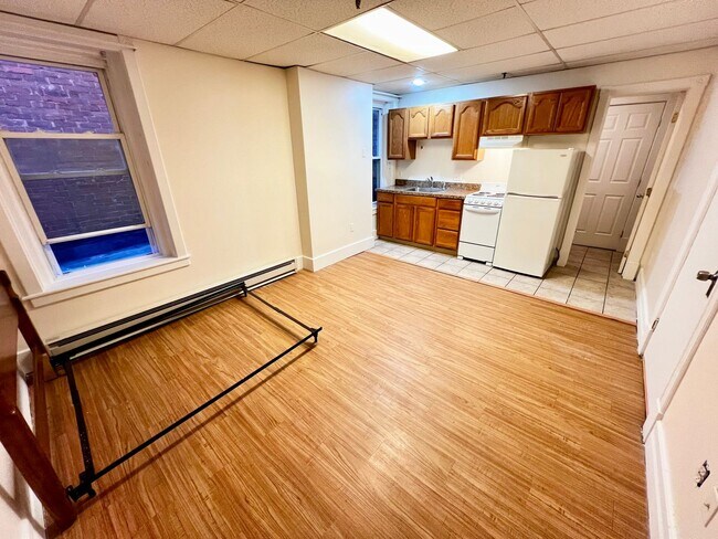 Foto del edificio - 698 Main St