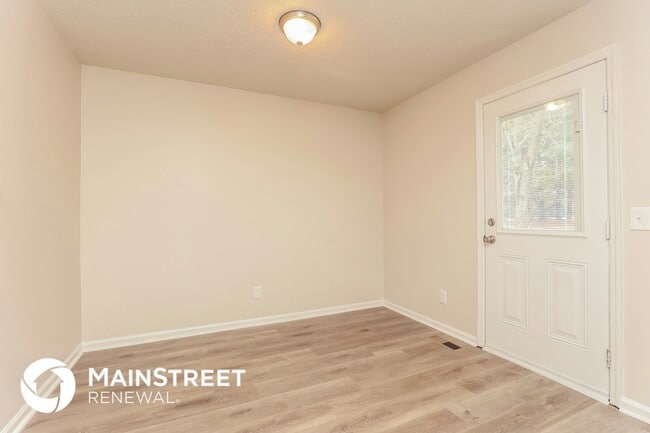 Building Photo - 1143 Woods Edge Dr