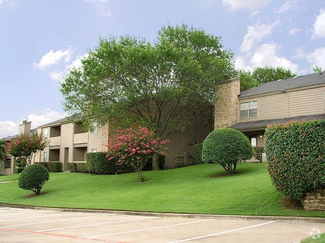 Foto principal - Cedar Bend Apartments