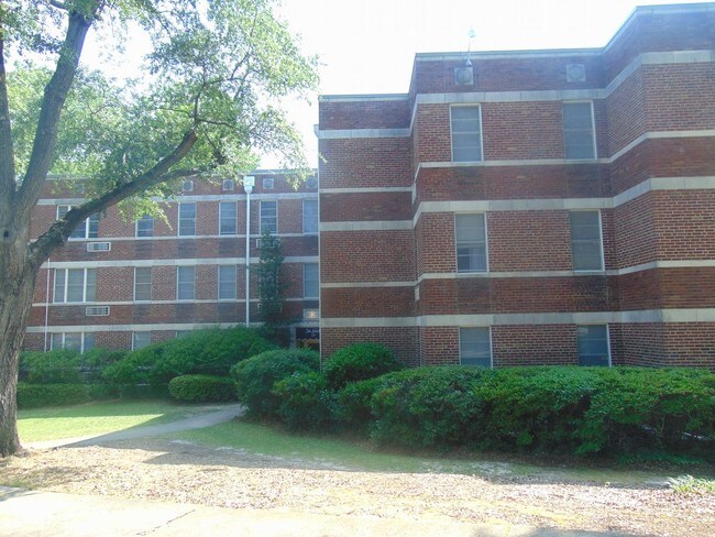 Building Photo - 526 Edisto Ave