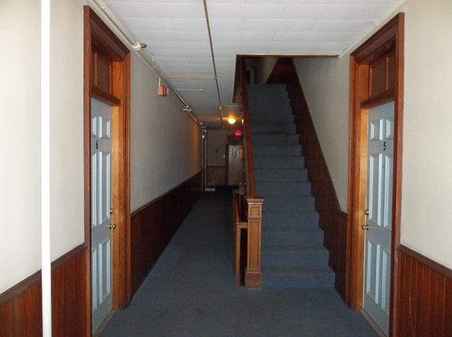 Hall/Stair Entrance - Burnham Parkside Apartments