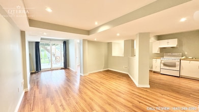 Building Photo - 569 Blythwood Sq