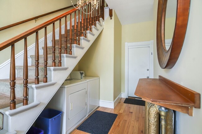 Photo - 115 Clark St Apartment