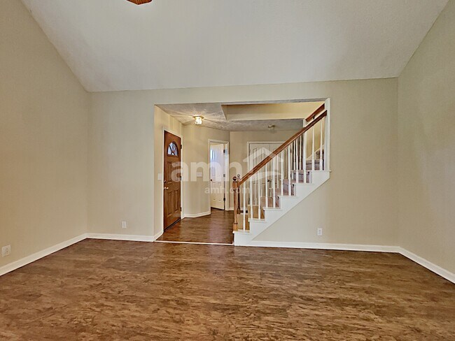 Building Photo - 413 Saint Francis Ave