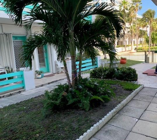 Foto del edificio - 6490 Collins Ave