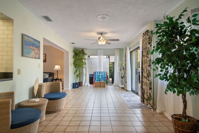 Building Photo - 1317 63rd St W