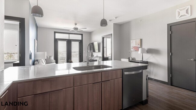 Foto del edificio - 3875 Burnham