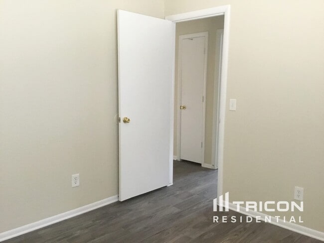 Foto del edificio - 4755 N 87th Ave