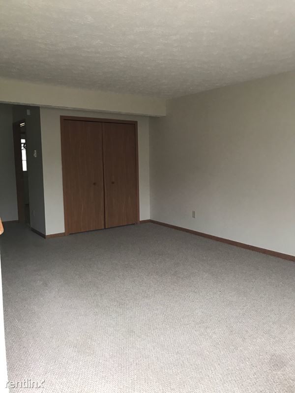 Building Photo - 3 br, 2 bath Townhome - 4126 Wilson Ave