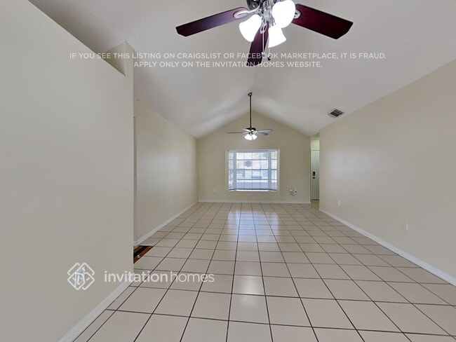 Building Photo - 15671 SW 143rd Ave