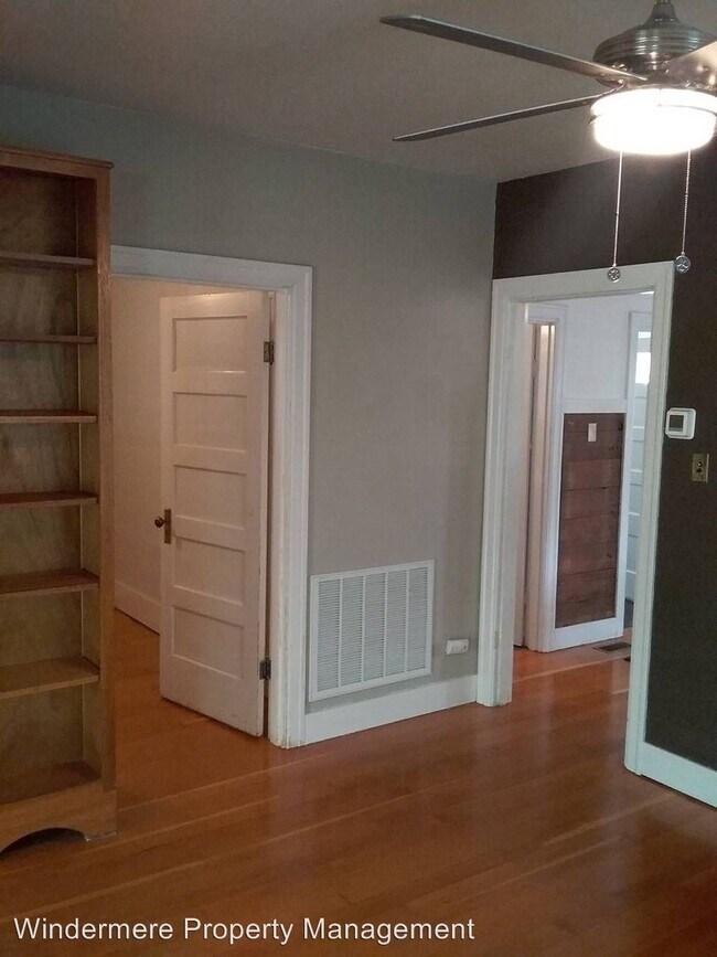 Building Photo - 2 br, 1 bath House - 1122 W Elm St.