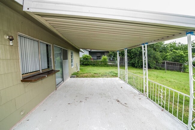 Cozy Remodeled House Near Downtown - Cozy Remodeled House Near Downtown