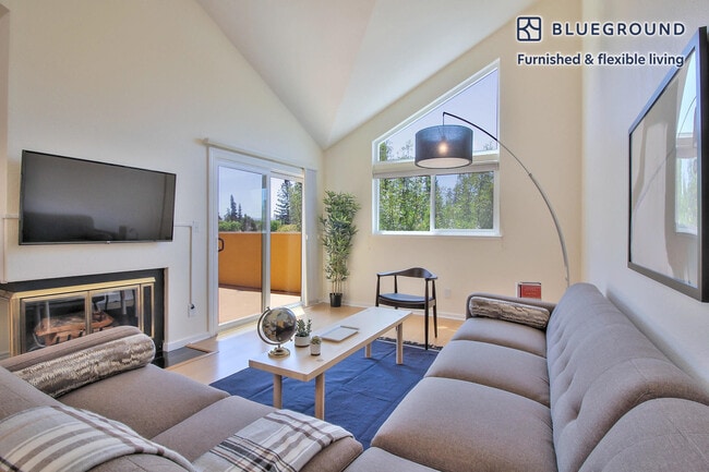 Building Photo - 939 Laurel St