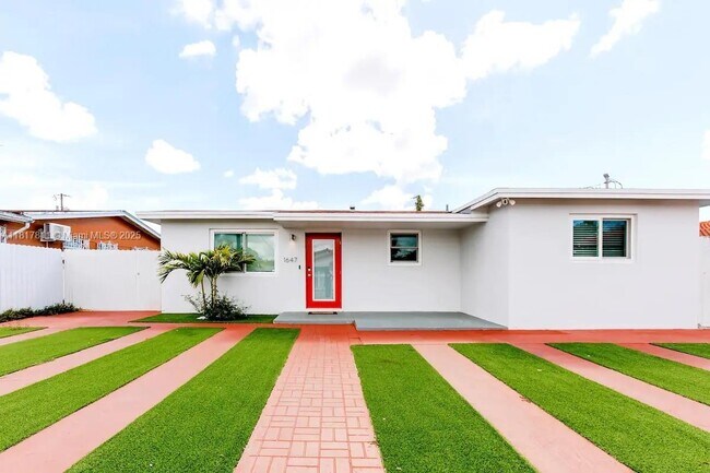 Foto del edificio - 1647 NW 29th Ave