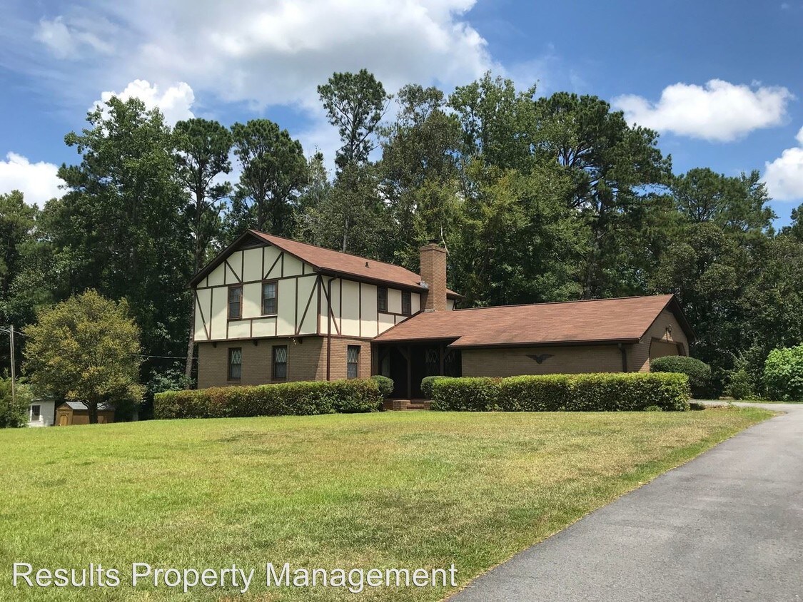 Primary Photo - 3 br, 2.5 bath House - 567 Fling Road