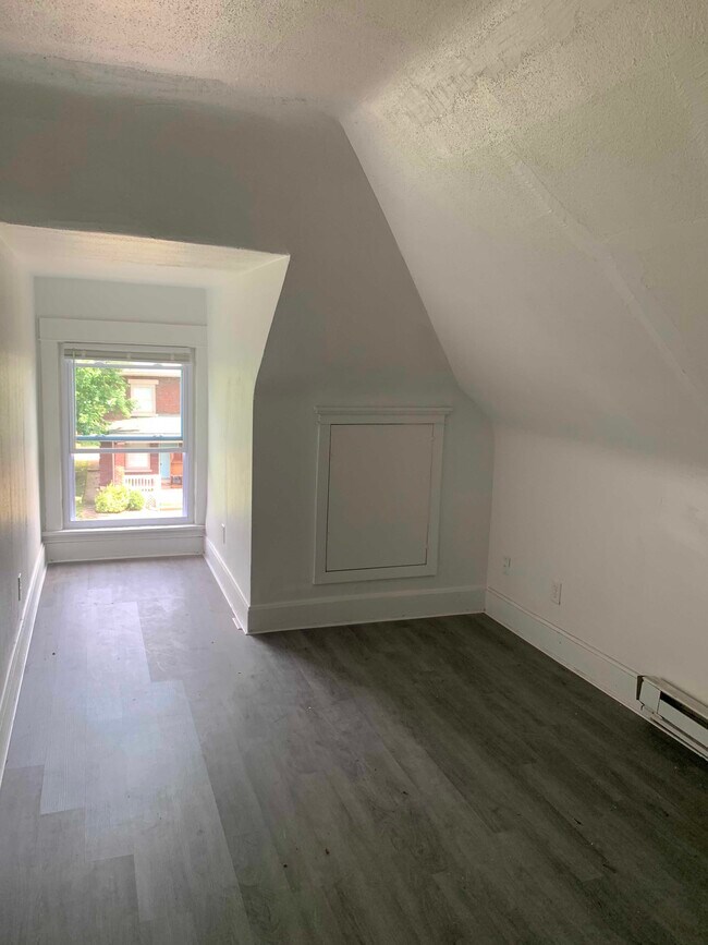 Foto del edificio - 331 Chittenden Ave