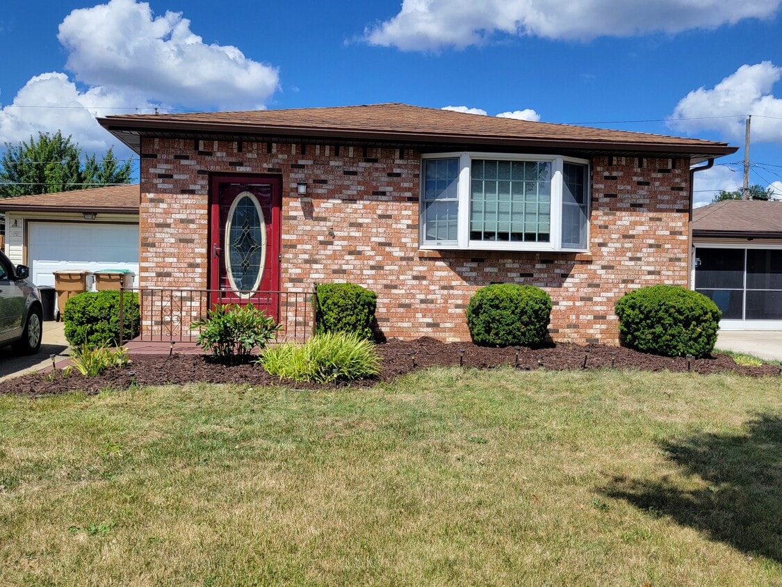 94 Davidson Dr, Depew, NY 14043 House Rental in Depew, NY