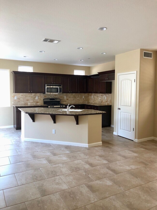 Foto del edificio - 2404 N Chardonnay Pl