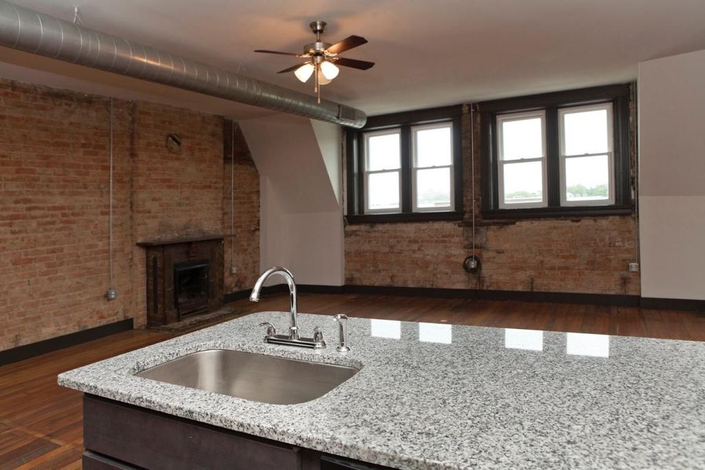 Foto principal - 2611 Short Vine St