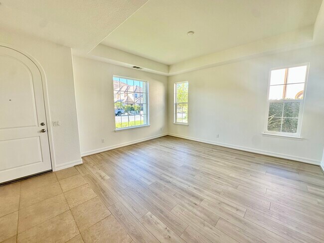 Foto del edificio - 1976 Lakota St