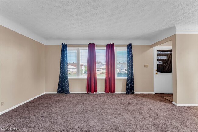 Foto del edificio - 9716 Alexander Rd