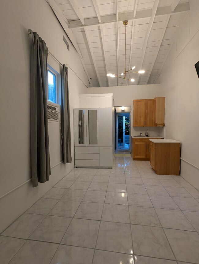 Foto del edificio - 2551 Lincoln St