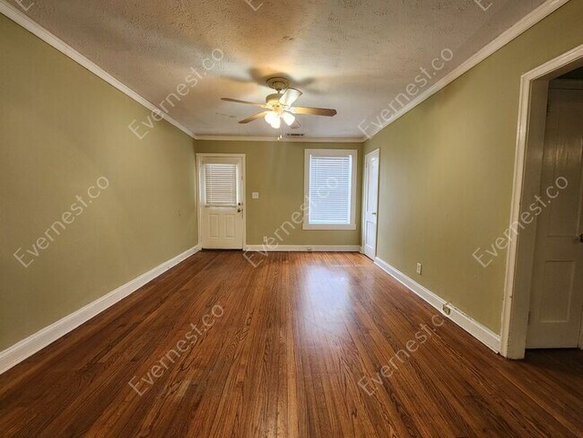 Foto del edificio - 612 Armstrong St SE