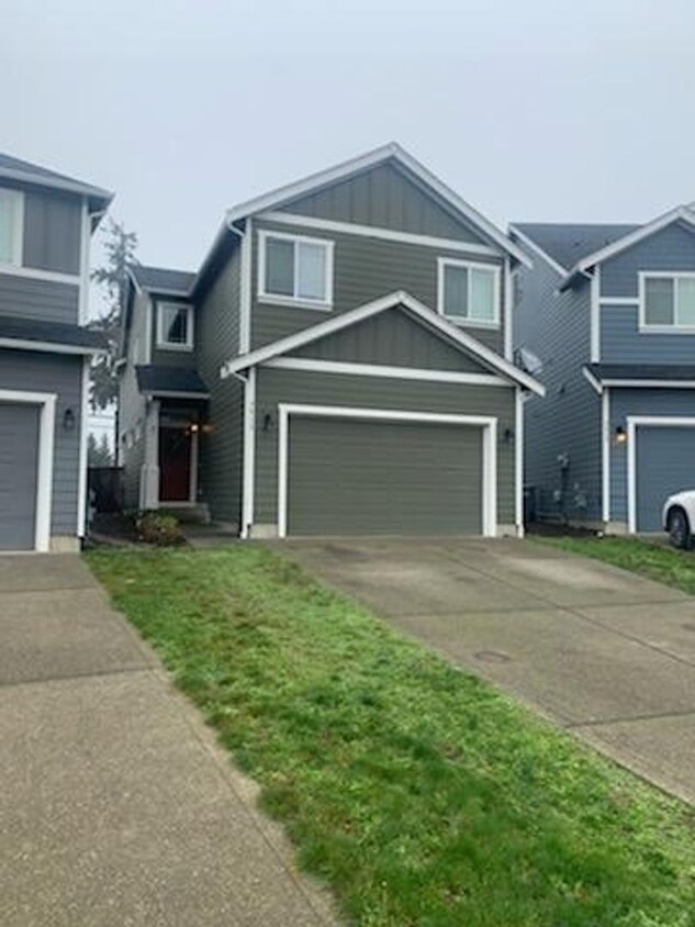 Primary Photo - Home for Rent in Puyallup