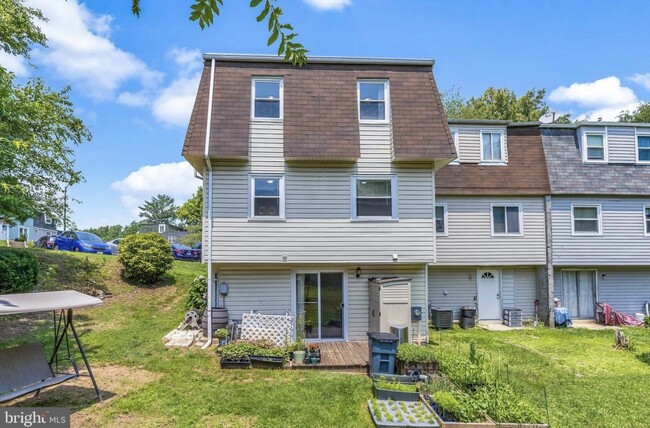 Building Photo - 7701 Scotland Dr