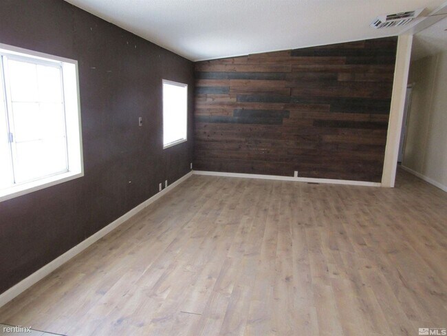 Building Photo - 3 br, 2 bath House - 1 Spence Ln