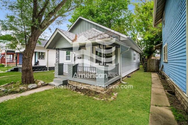 Building Photo - 725 N Bosart Ave