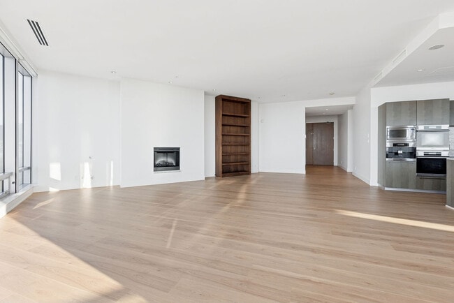 Building Photo - 1128-1128 W Georgia St