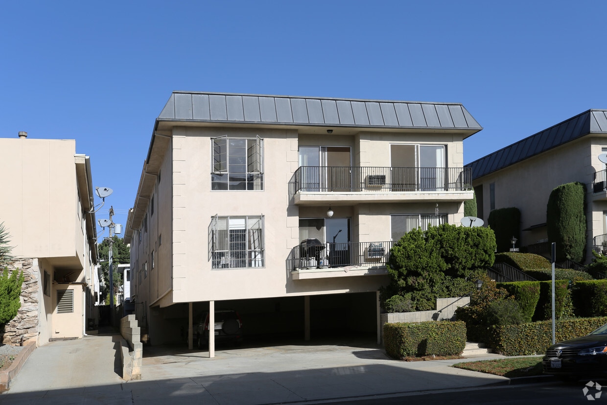 Primary Photo - 11837 Dorothy St