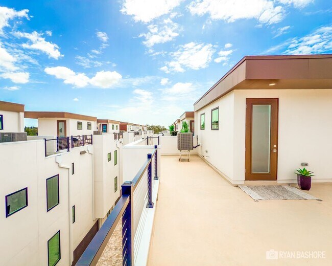 Foto del edificio - 627 Petit Wy