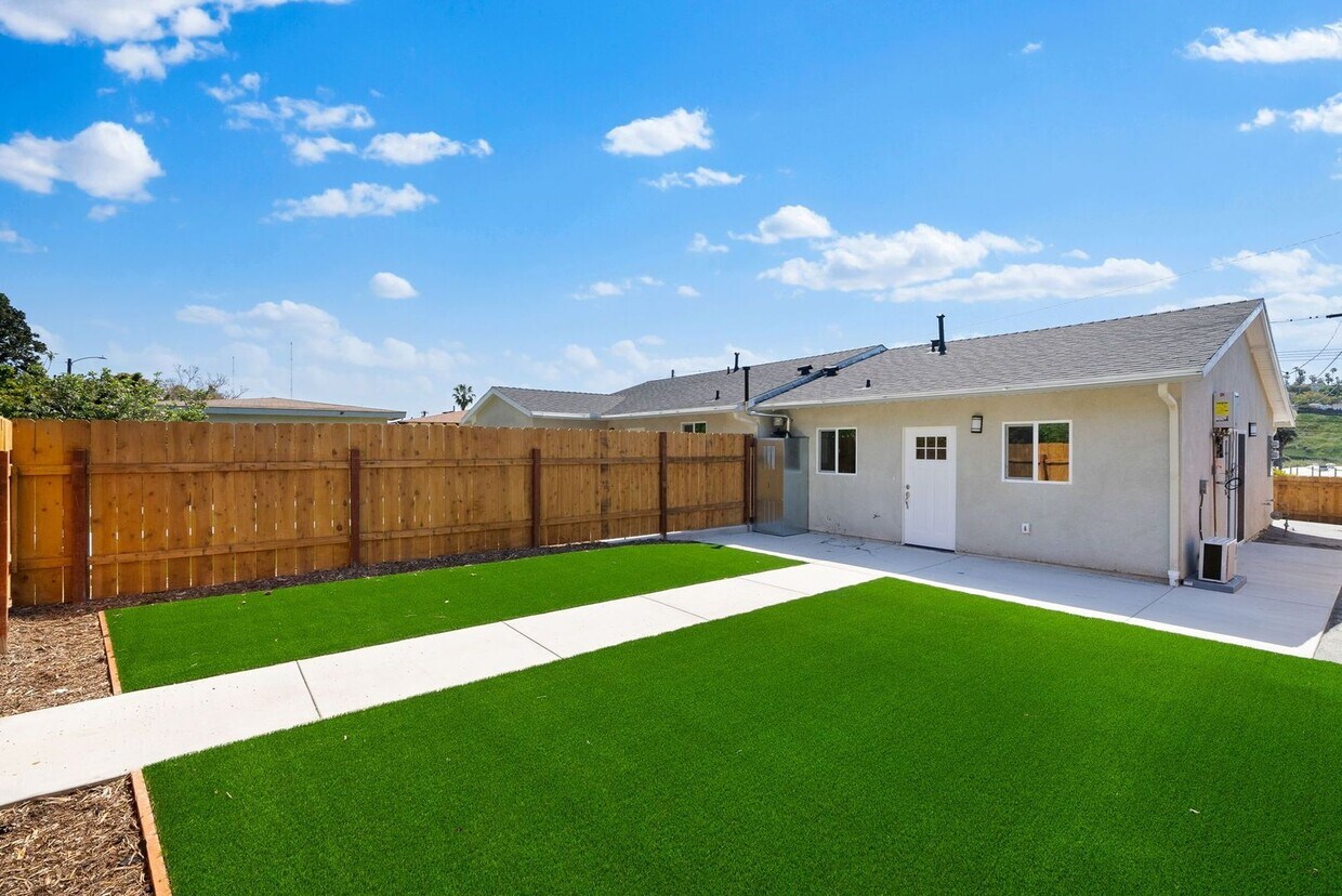 Foto principal - 1581 - 2718 Oceanside Blvd