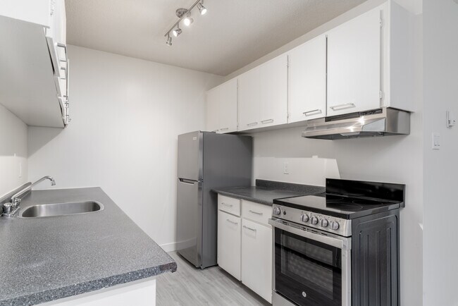 Photo du bâtiment - Monterey Pointe