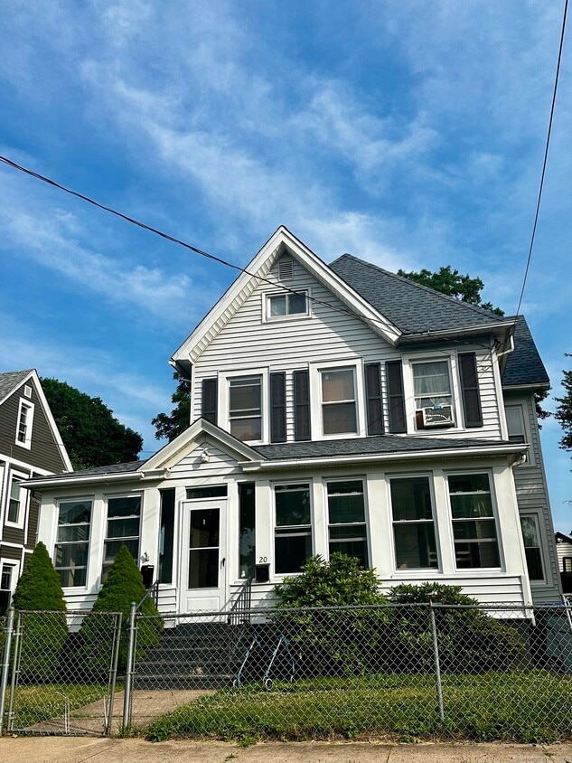Primary Photo - 18 Smith St