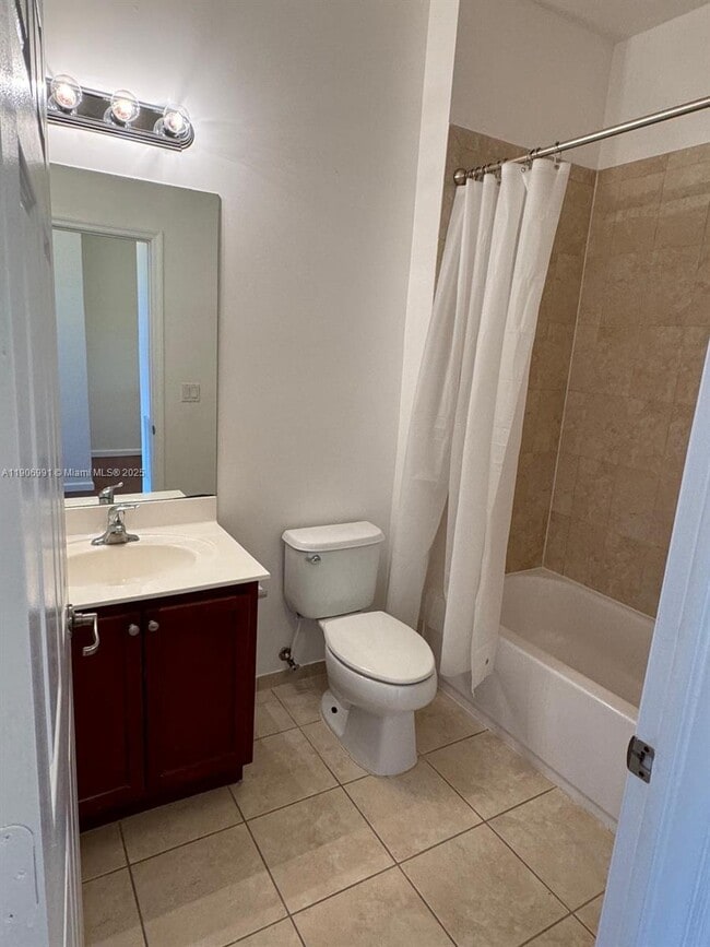 Building Photo - 297 Las Brisas Cir