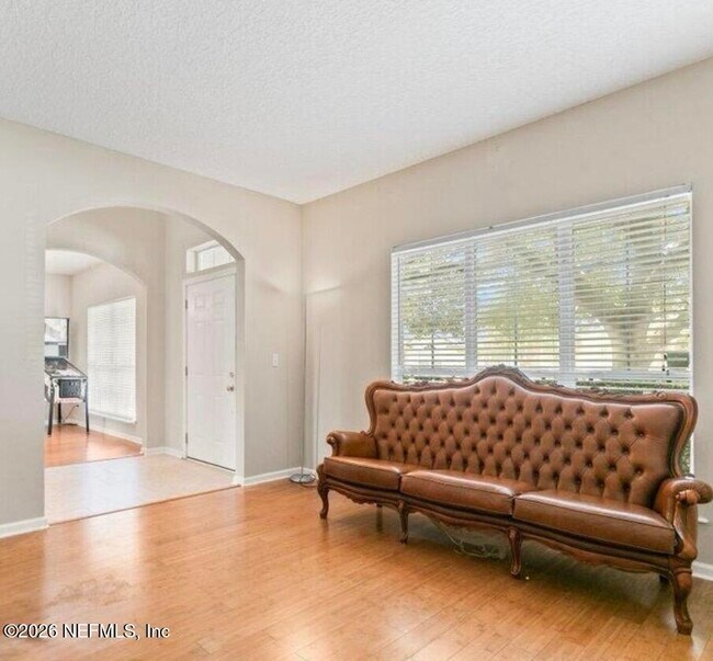 Foto del edificio - 9309 Prosperity Lake Dr