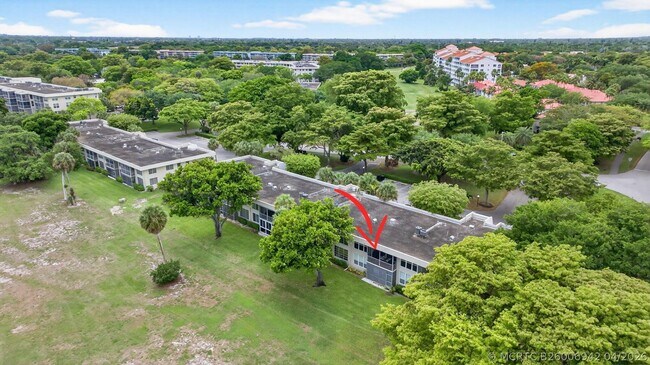 Foto del edificio - 800 Cypress Blvd