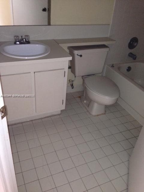 Building Photo - 8290 Lake Dr