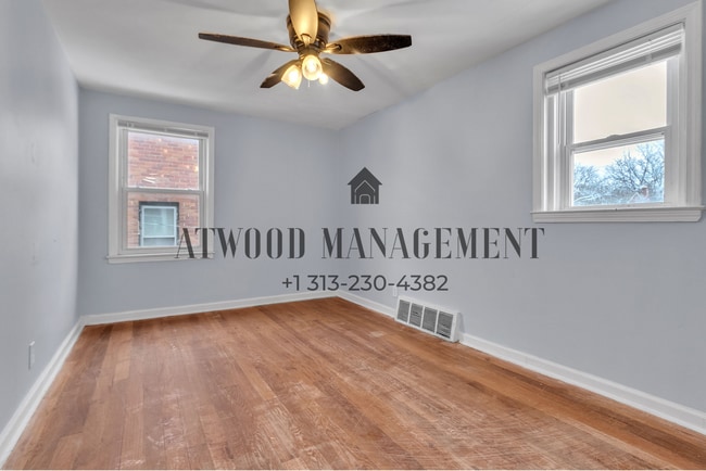 Building Photo - This beautifully updated 3-bedroom, 2-bath single-family home is ready for move-in!