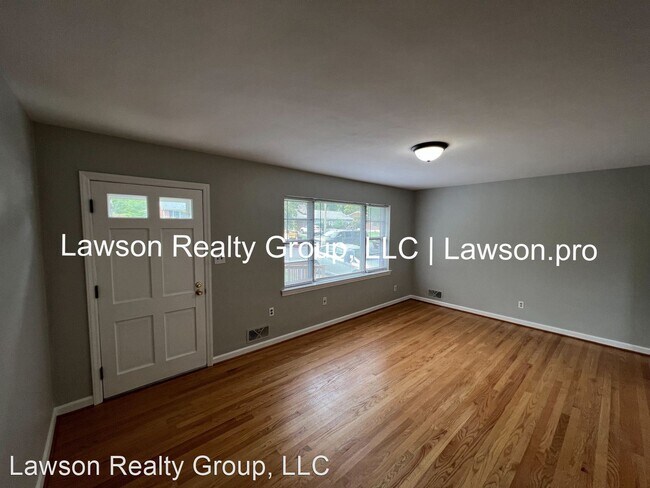 Building Photo - 4 br, 2 bath House - 530 Hawthorn Road