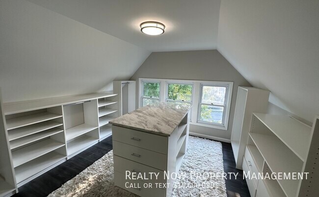 Foto del edificio - 2809 Noble Rd