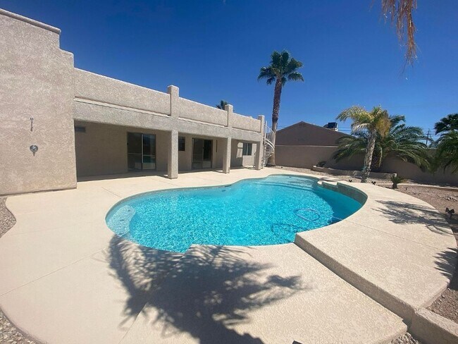 Foto del edificio - PENDING APP! Longterm Unfurnished Home