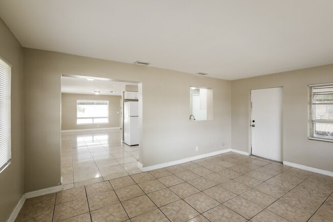 Foto del edificio - 2890 NW 20th St