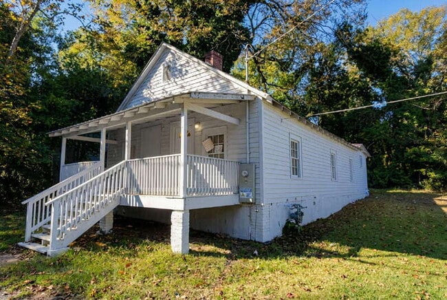 Building Photo - 625 E Wall St